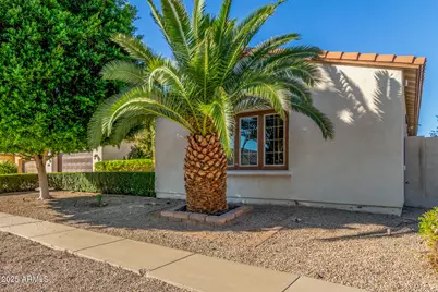 7556 W Crystal Road, Glendale, AZ 85308 - Photo 4