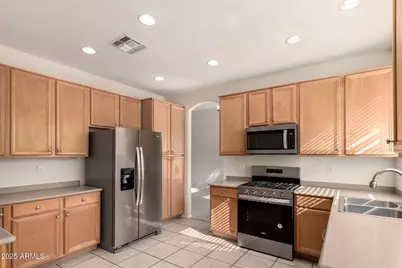 8201 W Adam Avenue, Peoria, AZ 85382 - Photo 14