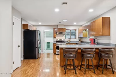 619 E Vista Avenue, Phoenix, AZ 85020 - Photo 10