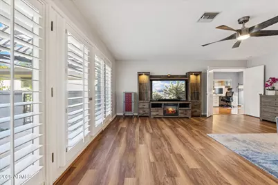 619 E Vista Avenue, Phoenix, AZ 85020 - Photo 20