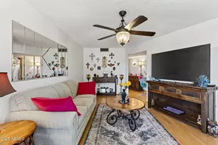 14229 N Palm Ridge Dr W, Sun City, AZ 85351 - Photo 12