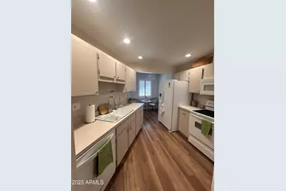 17247 N 106th Avenue, Sun City, AZ 85373 - Photo 6