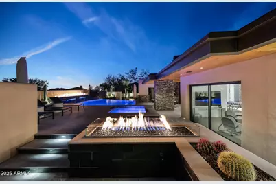 10381 E Loving Tree Lane, Scottsdale, AZ 85262 - Photo 2