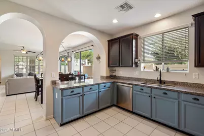 29067 N 124th Lane, Peoria, AZ 85383 - Photo 2