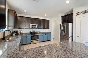 29067 N 124th Ln, Peoria, AZ 85383 - Photo 10