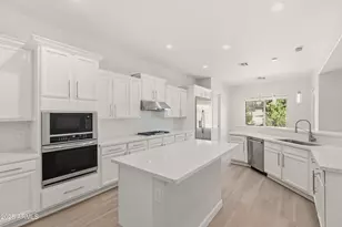 32029 N 20th Ln, Phoenix, AZ 85085 - Photo 10