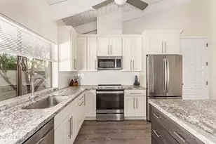 5522 N 71st St, Paradise Valley, AZ 85253 - Photo 1