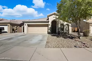 10602 W Roanoke Ave, Avondale, AZ 85392 - Photo 2