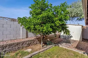 2041 E Karen Dr, Phoenix, AZ 85022 - Photo 32