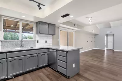 2041 E Karen Drive, Phoenix, AZ 85022 - Photo 14