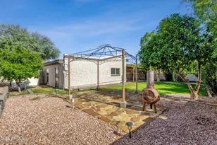 2041 E Karen Dr, Phoenix, AZ 85022 - Photo 34