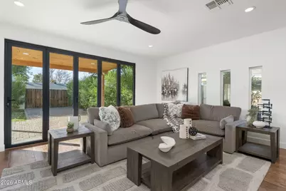 3739 E Fairmount Avenue, Phoenix, AZ 85018 - Photo 2