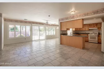 13825 N Kaanapali Drive, Sun City, AZ 85351 - Photo 8