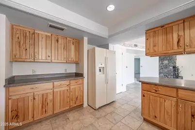 13825 N Kaanapali Drive, Sun City, AZ 85351 - Photo 10