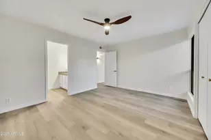 7921 N 61st Ave, Glendale, AZ 85301 - Photo 16