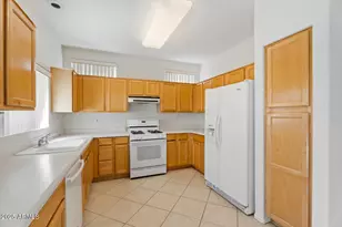 13645 W Ravenswood Dr, Sun City West, AZ 85375 - Photo 14