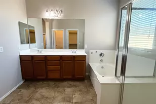 3710 W Lydia Ln, Phoenix, AZ 85041 - Photo 10