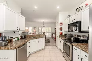 18125 N Villa Bella Dr, Surprise, AZ 85374 - Photo 12