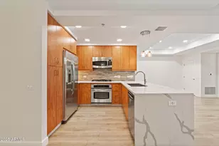 7127 E Rancho Vista Dr, Scottsdale, AZ 85251 - Photo 4