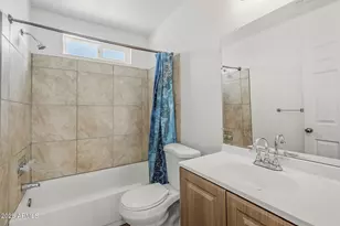 10426 W Grayback Dr, Arizona City, AZ 85123 - Photo 12