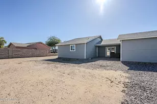 10426 W Grayback Dr, Arizona City, AZ 85123 - Photo 24