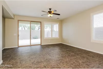 718 W Twin Peaks Parkway, San Tan Valley, AZ 85143 - Photo 4