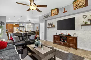 3930 E Agave Rd, Phoenix, AZ 85044 - Photo 8