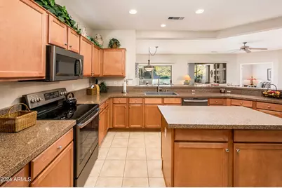 19425 N Guardian Lane, Surprise, AZ 85387 - Photo 16