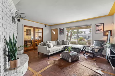 4308 E Montecito Avenue, Phoenix, AZ 85018 - Photo 1