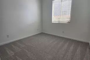 15627 W Hackamore Dr, Surprise, AZ 85387 - Photo 14