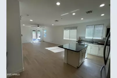 12074 W Dove Wing Way, Peoria, AZ 85383 - Photo 10