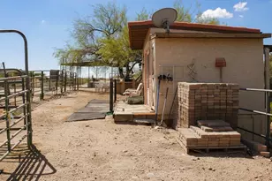 694 N Country Club Dr, Wickenburg, AZ 85390 - Photo 46