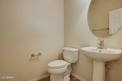 2216 W Le Marche Avenue, Phoenix, AZ 85023 - Photo 14