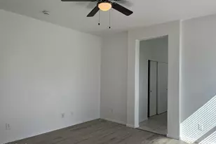 2319 W Alta Vista Rd, Phoenix, AZ 85041 - Photo 20