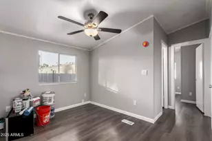 303 E South Mountain Ave, Phoenix, AZ 85042 - Photo 12