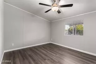 303 E South Mountain Ave, Phoenix, AZ 85042 - Photo 22