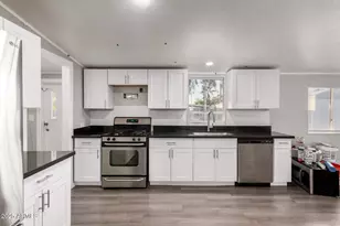 303 E South Mountain Ave, Phoenix, AZ 85042 - Photo 14