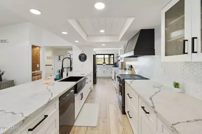 1102 S Park View Circle, Mesa, AZ 85208 - Photo 10