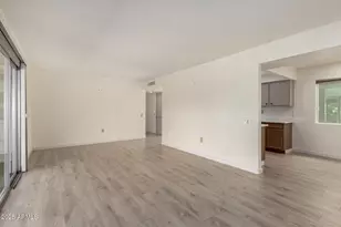 10830 W Willowbrook Dr, Sun City, AZ 85373 - Photo 8