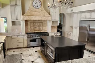 8915 N Invergordon Rd, Paradise Valley, AZ 85253 - Photo 10