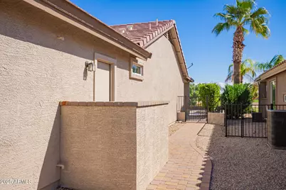 463 N Santiago Trail, Casa Grande, AZ 85194 - Photo 12