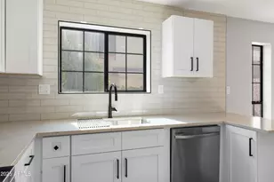 8540 N Central Ave, Phoenix, AZ 85020 - Photo 18