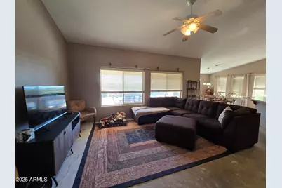 924 E Saguaro Drive, Pearce, AZ 85625 - Photo 4