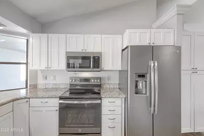 490 E San Remo Avenue, Gilbert, AZ 85234 - Photo 18