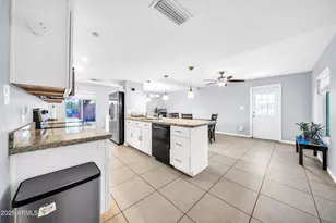 3743 W Sahuaro Dr, Phoenix, AZ 85029 - Photo 10