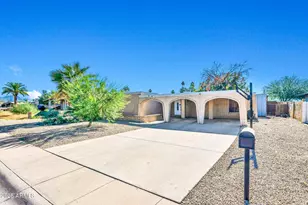 3743 W Sahuaro Dr, Phoenix, AZ 85029 - Photo 2