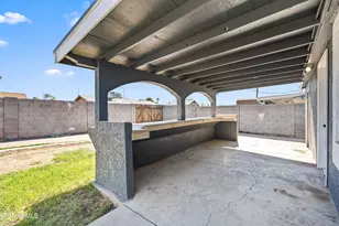 943 S Lazona Dr, Mesa, AZ 85204 - Photo 28