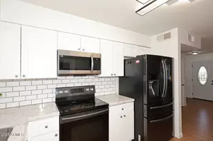 11442 N Coggins Dr, Sun City, AZ 85351 - Photo 10