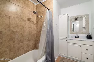 4820 N 57th Dr, Phoenix, AZ 85031 - Photo 16