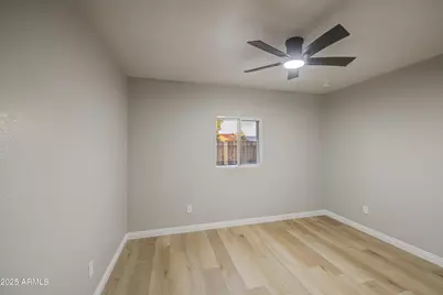 2511 N 48th Drive, Phoenix, AZ 85035 - Photo 12
